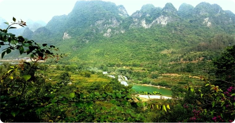 Ban Gioc Waterfall in Vietnam 