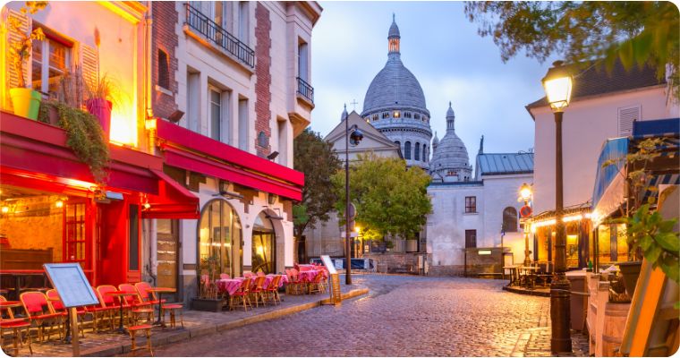 Place de Tertre Sacre Coeur in Montmartre France 