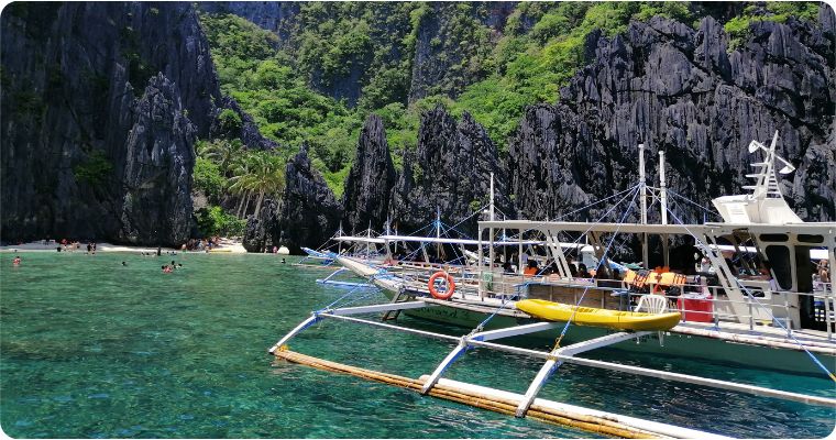 Boat ferring tourist to Palawan