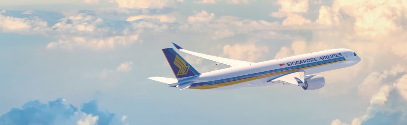 Singapore-airlines-plane-flying