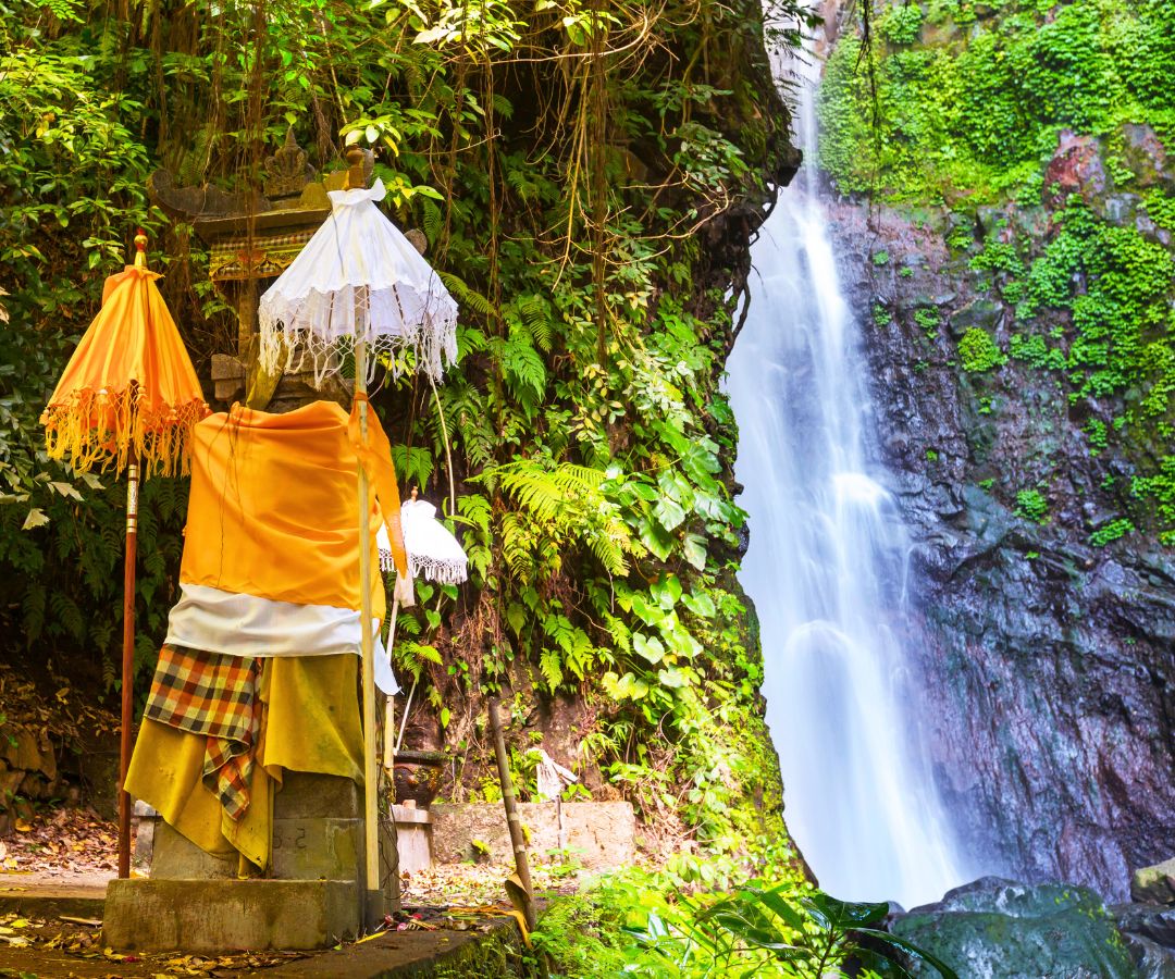 bali-waterfall-with-culture