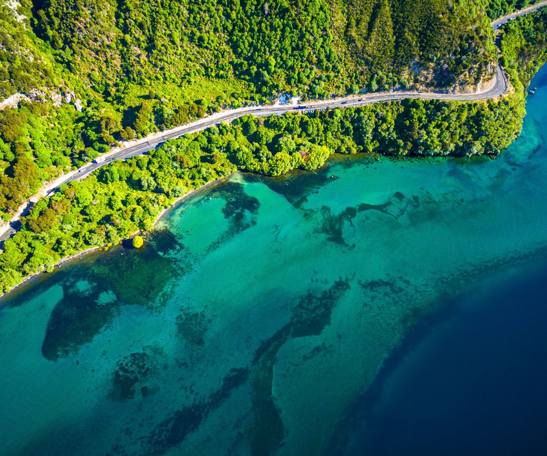 Taupo-lake-crystal-blue