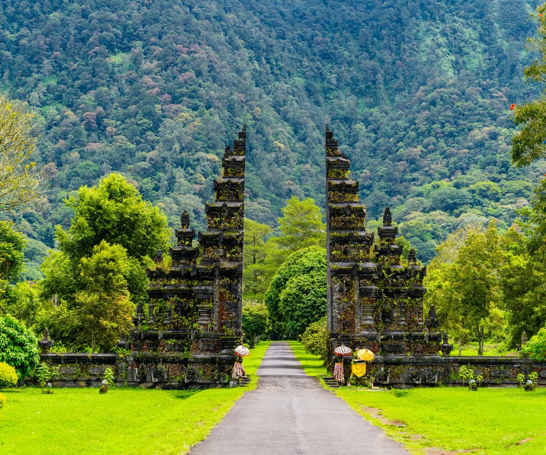 bali-gates