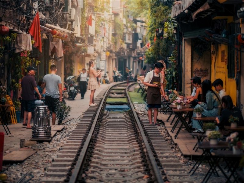 hanoi-train-track