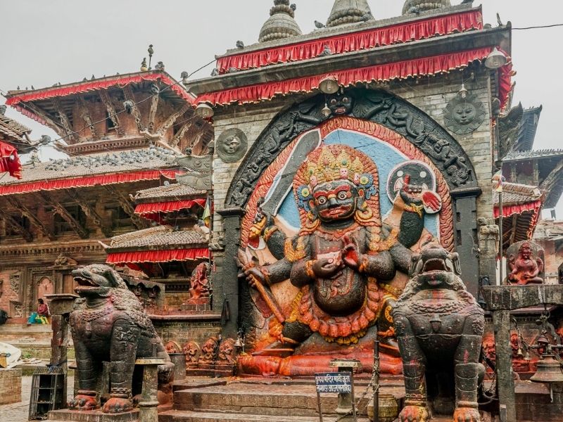 kathmandu-statue