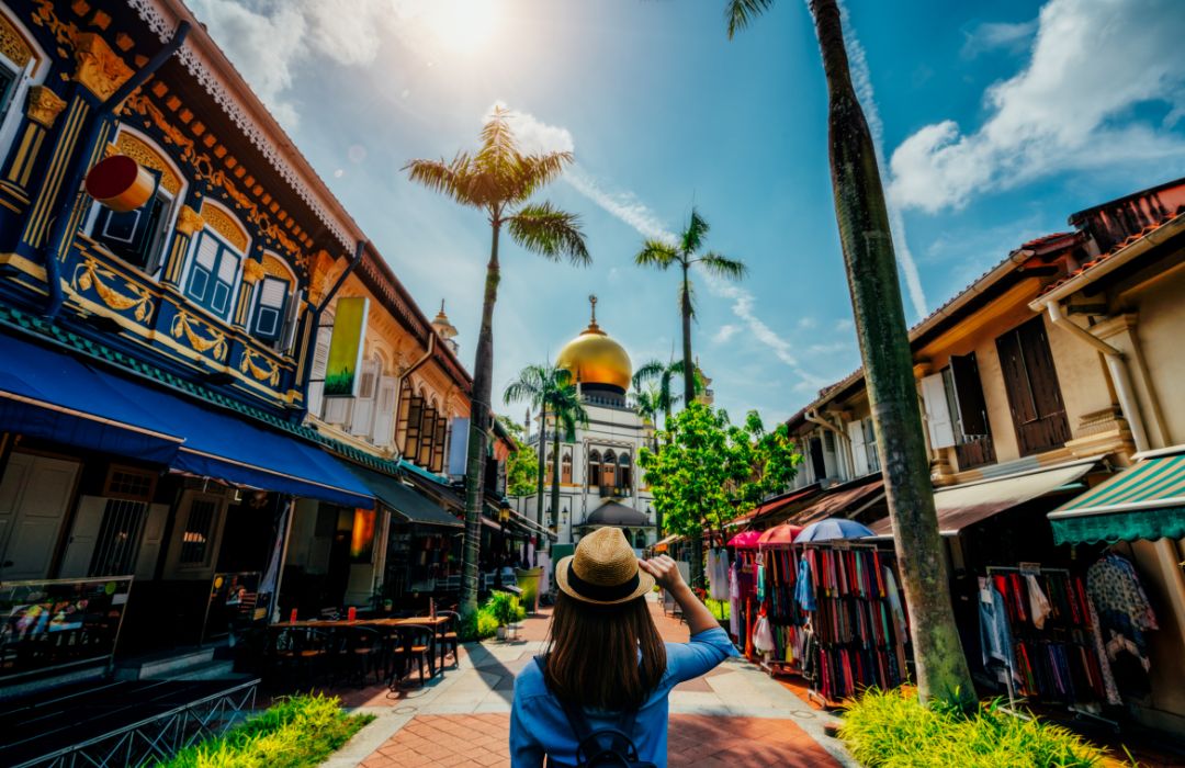 singapore-traveller