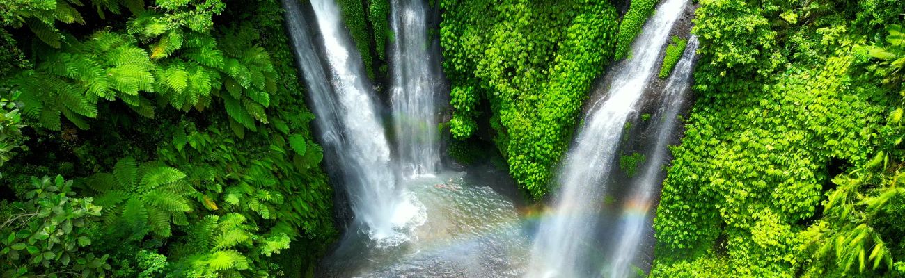 beaitiful-waterfall-in-fiji