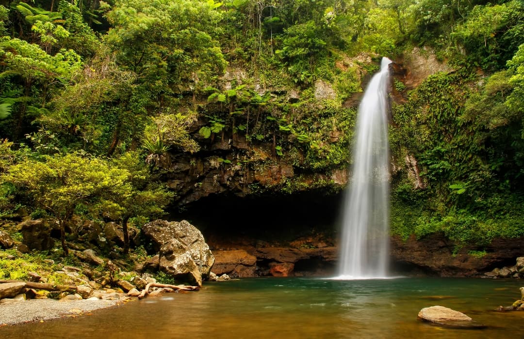 waterfall-in-fiji