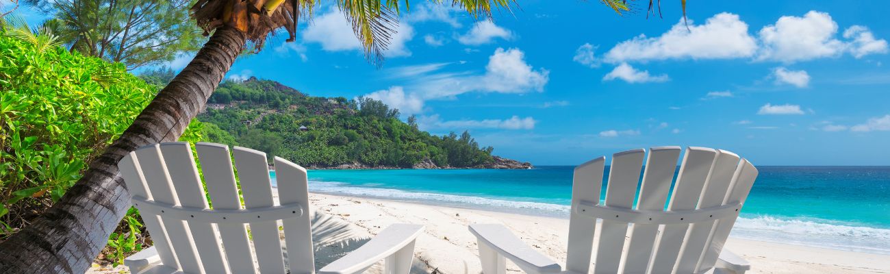 Tropical-setting-with-beach-chairs