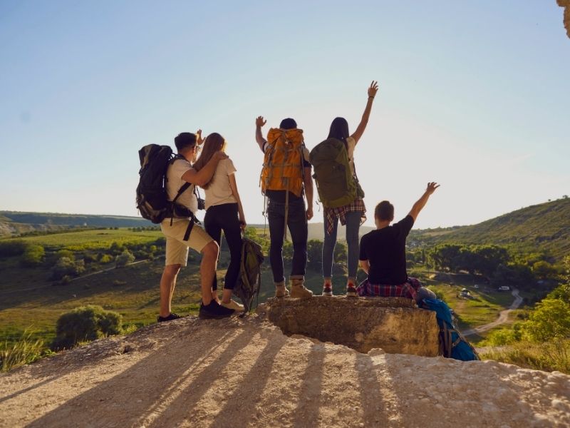 friends-hiking